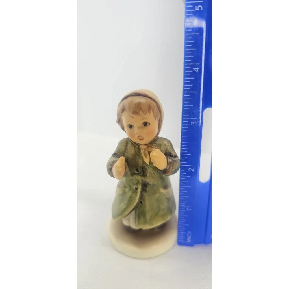 Goebel Hummel Keeping Time TMK 8 Club Figurine #2183/I Germany 2002  3.5 in